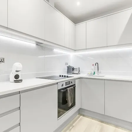 Wow Abbey Road - Sleeps Up To 8 Apartment *