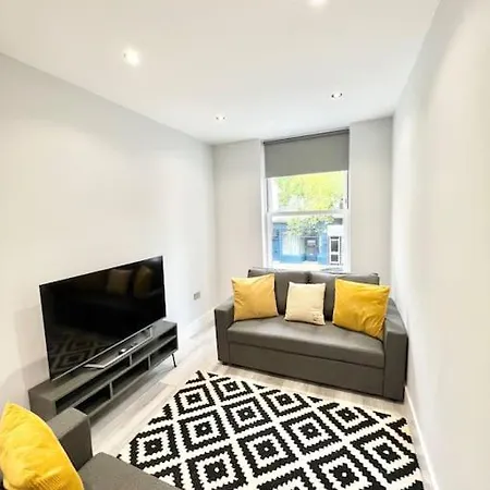 Apartment Wow Abbey Road - Sleeps Up To 8 *