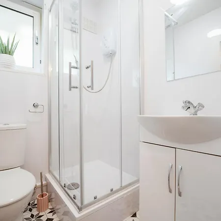 Deptford Bridge Double Guest house *