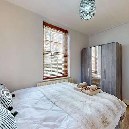 Apartment Beautiful 3 Bed Ground Floor - St John's Wood London