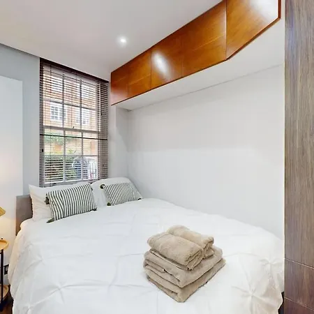 Apartment Beautiful 3 Bed Ground Floor - St John's Wood