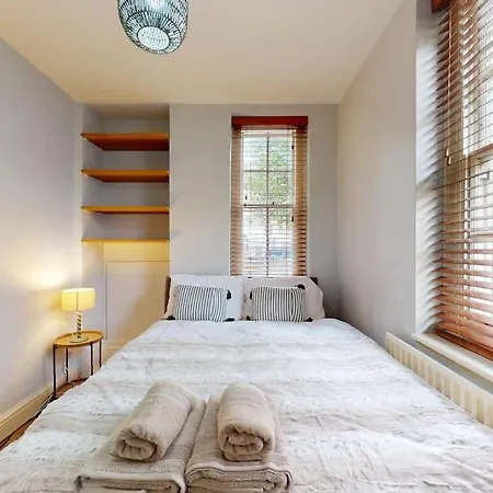 Apartment Beautiful 3 Bed Ground Floor - St John's Wood