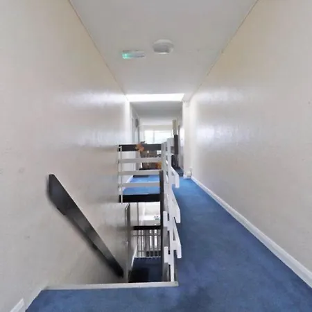 Spacious Wanstead Apartment- Sleeps 4! * Londres