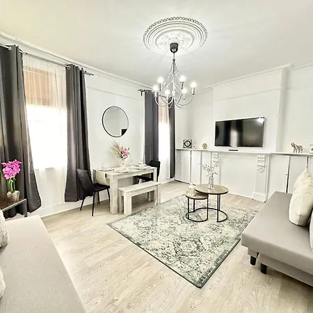 Apartment Central Two Bedroom