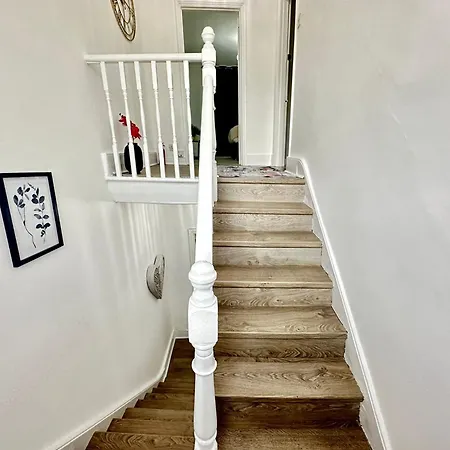 Central Two Bedroom * London