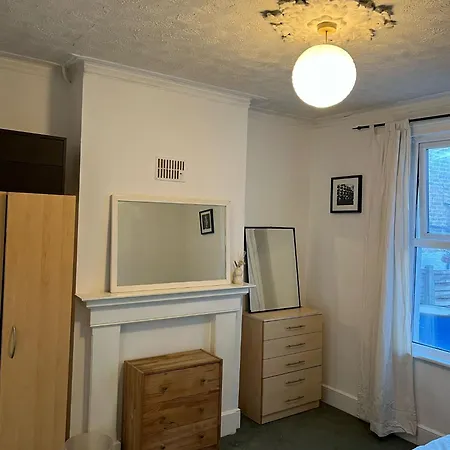 4 Bedroom House, Close To The O2 And Greenwich Holiday home