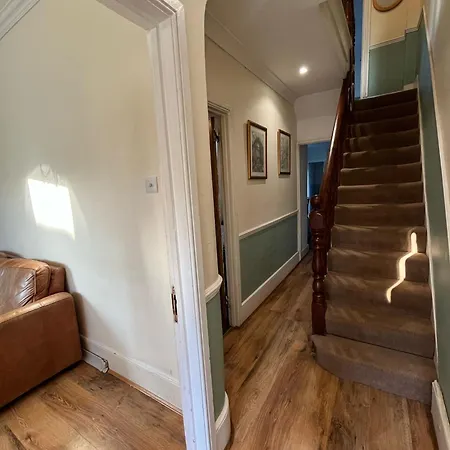 4 Bedroom House, Close To The O2 And Greenwich * London