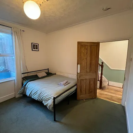 4 Bedroom House, Close To The O2 And Greenwich Holiday home