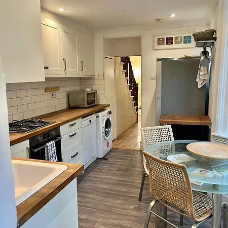 4 Bedroom House, Close To The O2 And Greenwich London