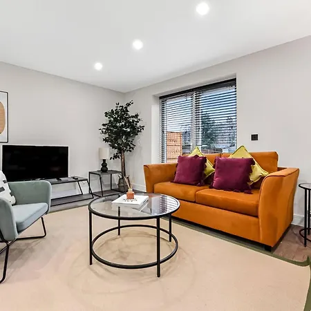 Hip & Happening 4br Urban Gem For Large Groups Apartment *