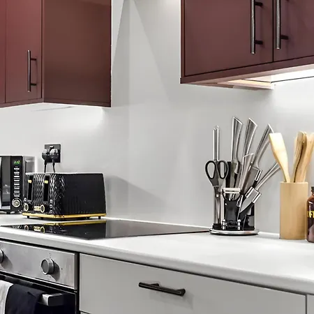 Hip & Happening 4br Urban Gem For Large Groups Apartment
