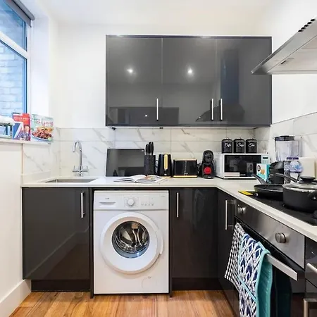 1 Bed In , Sleeps 3 , Perfect For Workers , Contractors , Families * London Borough of Croydon