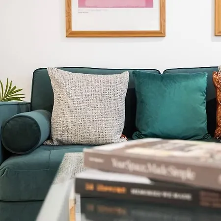1 Bed In , Sleeps 3 , Perfect For Workers , Contractors , Families London Borough of Croydon