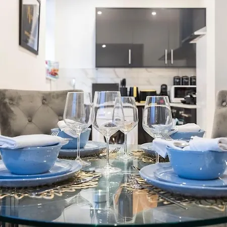 1 Bed In , Sleeps 3 , Perfect For Workers , Contractors , Families Lägenhet