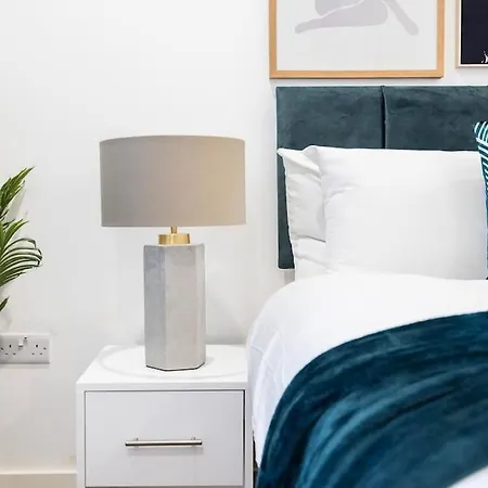1 Bed In , Sleeps 3 , Perfect For Workers , Contractors , Families Lägenhet *