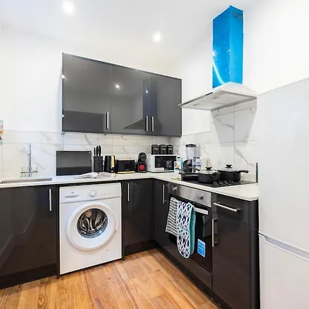 1 Bed In , Sleeps 3 , Perfect For Workers , Contractors , Families Lägenhet *