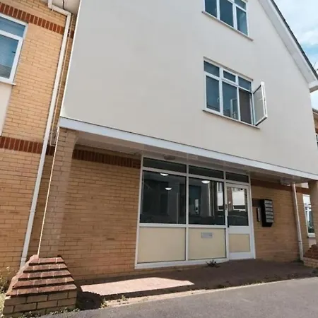 2 Bedroom, Parking, Hounslow St * London