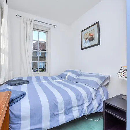 Apartment North Kensington London