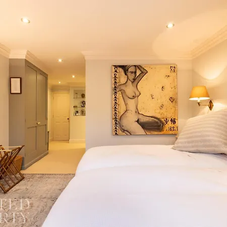Lavish 2 Bedroom Flat With Roof Garden By Hyde Park London