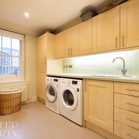 Lavish 2 Bedroom Flat With Roof Garden By Hyde Park * London