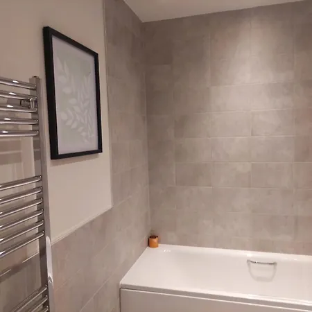 Apartment Modern Flat Close To Heathrow Airport & London