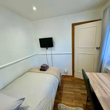 Cosy Single For One Person Bromley