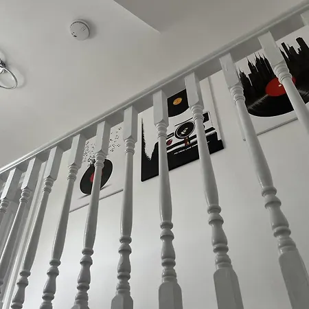 Reach Retreat Spacious 4bed House Startford Maryland Great Transport Links Holiday home London