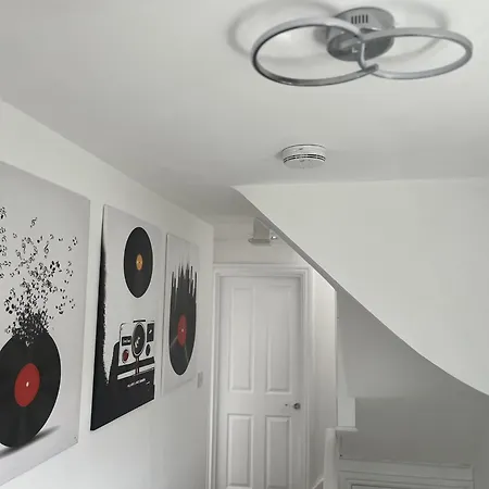 Reach Retreat Spacious 4bed House Startford Maryland Great Transport Links * London