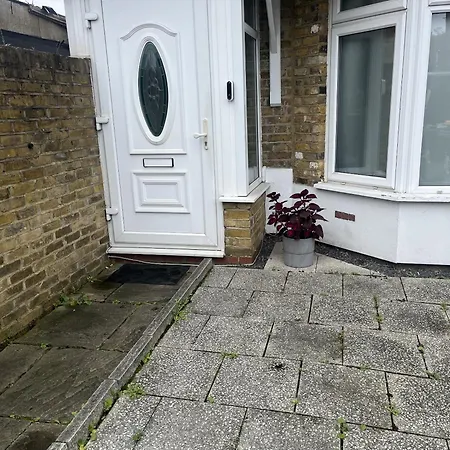 Reach Retreat Spacious 4bed House Startford Maryland Great Transport Links Holiday home *
