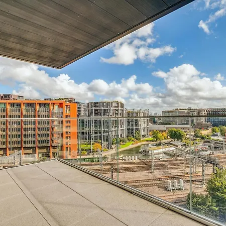 Modern King's Cross Apartment *