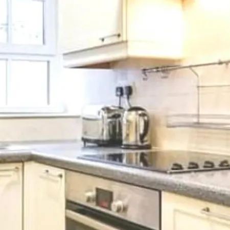 Apartment Sunny 1 Bedroom Flat In