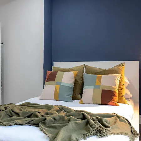 Charming Chalk Farm Apartment