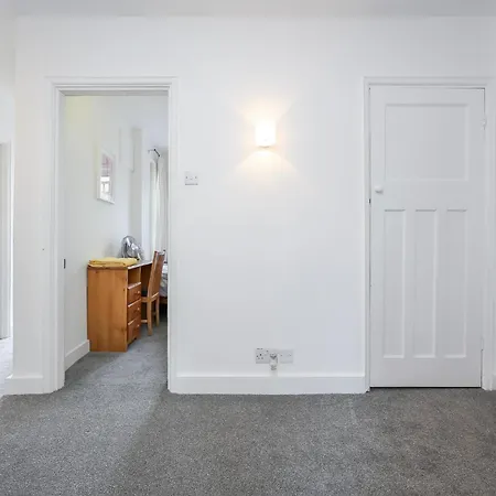 North Kensington Apartment London