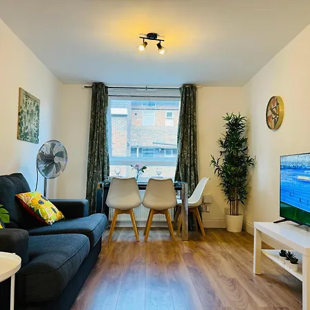 Apartment Earlsfield - Two Bedroom Flat