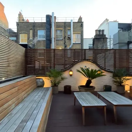 Exceptional Three-bedroom With Three En-suite Bathrooms Apartment London