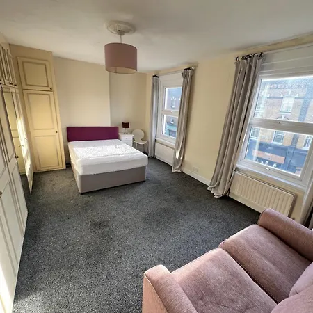 Escape Homestay London