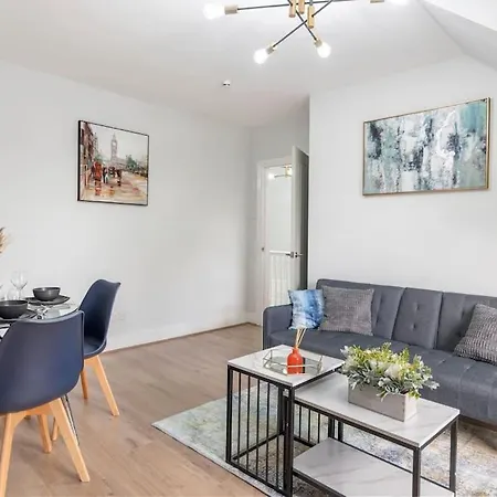 Apartment Crystal Palace Stylish Gem Slp 4 Next To Transport London