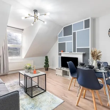 Crystal Palace Stylish Gem Slp 4 Next To Transport Apartment