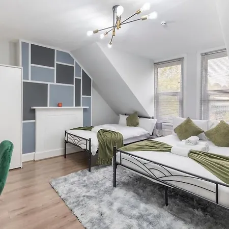 Crystal Palace Stylish Gem Slp 4 Next To Transport * London