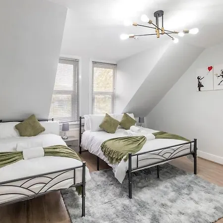 Apartment Crystal Palace Stylish Gem Slp 4 Next To Transport *