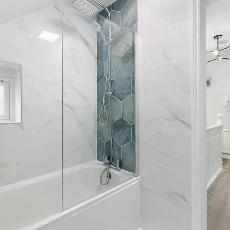 Apartment Crystal Palace Stylish Gem Slp 4 Next To Transport London