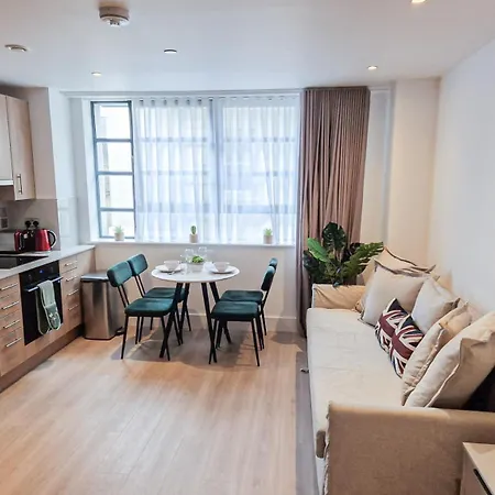 Modern & 3bedroom Flat With Pvt Balcony Steps From Regent's Park