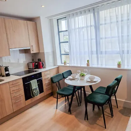Modern & 3bedroom Flat With Pvt Balcony Steps From Regent's Park Appartamento Londra
