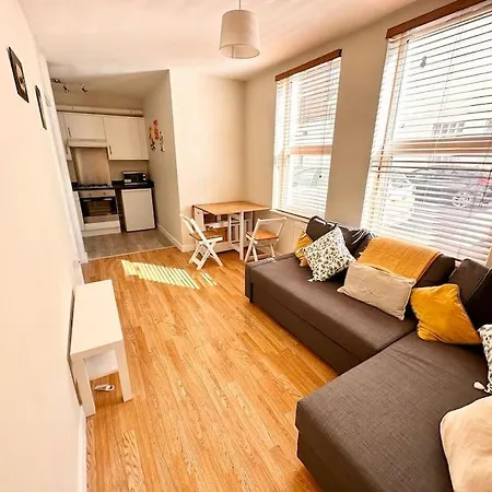 2 Bedroom In Se13 * London