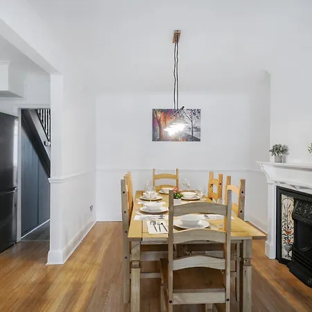 Apartment Exclusive 3 Bed House In Welling, London