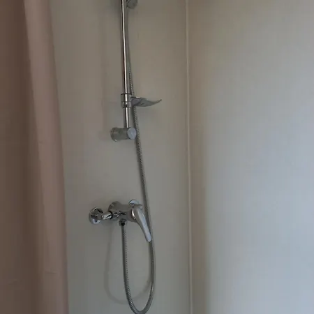 Single Ensuite Guest house *