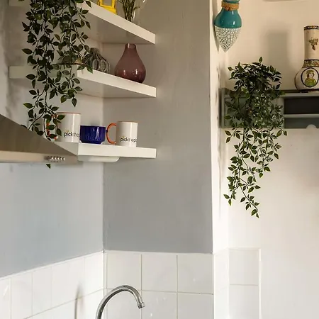 1-bed Penthouse Notting Hill Apartment