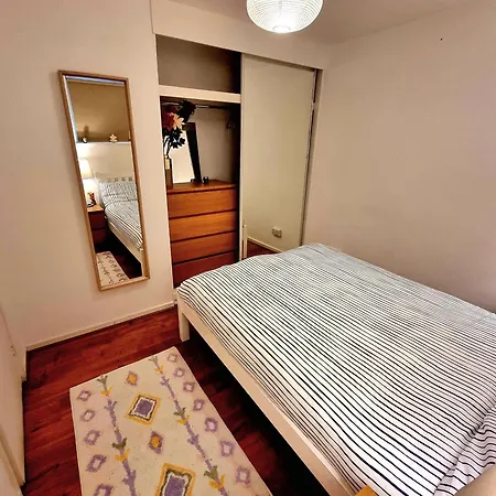 Charming 4 Bedroom Duplex With Private Entrance Holiday home *