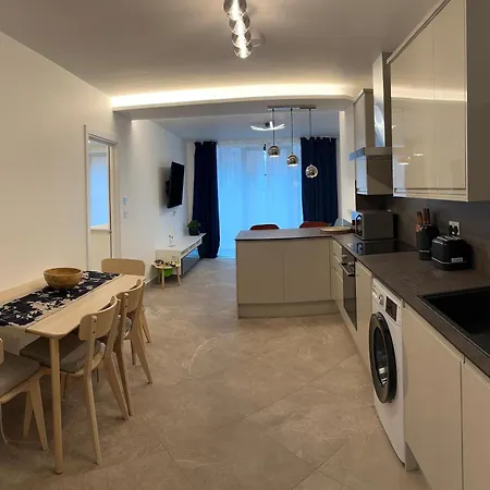 Aya's Snaresbrook Apartment