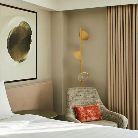 Marriott Kensington 4*